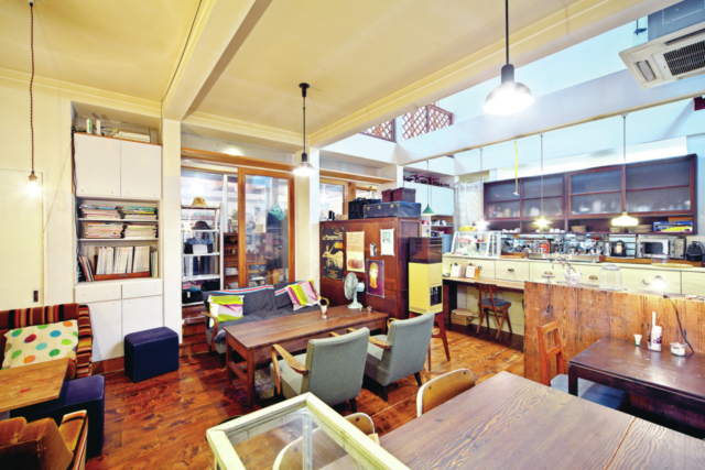 雑貨も充実した一軒家カフェ「食堂カフェ VIORIN」