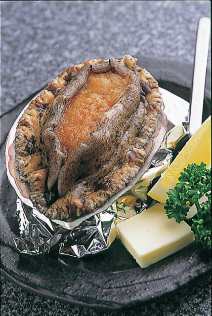 【淡路牛×王道 焼肉】厚切り牛肉を豪快に味わう「炭火焼肉 さかた」