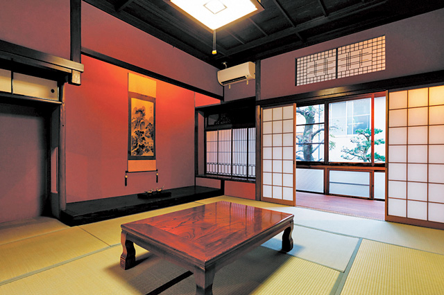 【主計町茶屋街の観光スポット】ギャラリーしらいと