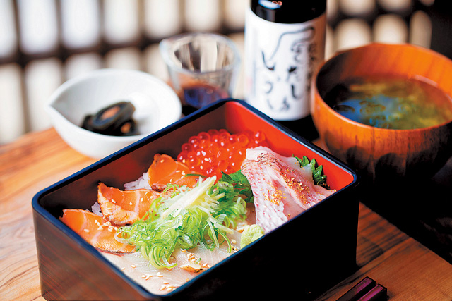 【東山・ひがし茶屋街のランチスポット】うしおや ひがし茶屋街店