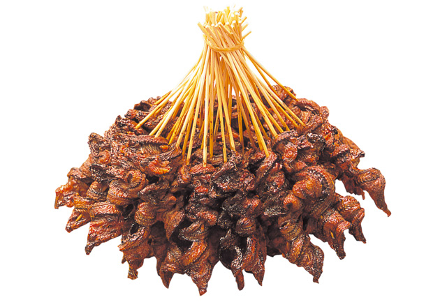 独特の苦みと香ばしさが地元でおなじみ「杉本水産」