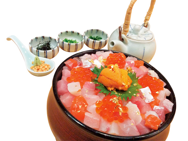 3つの味が楽しめる海の宝石箱!「旬彩和食 口福」