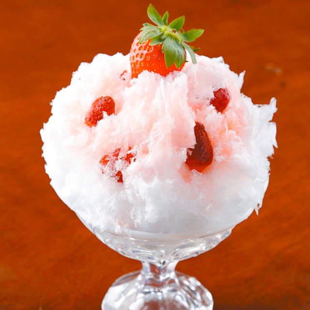 じっくり発酵させたイチゴ酵素シロップ「日光茶屋」