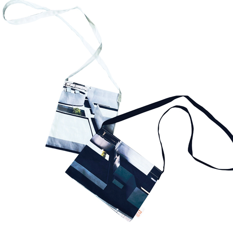 オリジナルサコッシュ(昼・夜)…各2200円