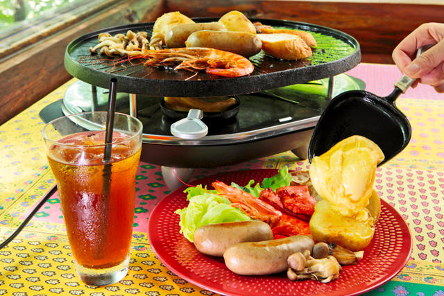 【美瑛のおすすめ野菜ランチ】森の中にある隠れ家カフェで野菜たっぷりラクレット「Cafe de La Paix」