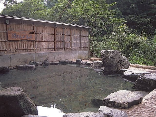 3つの源泉が楽しめる「湯テルメ・谷川」