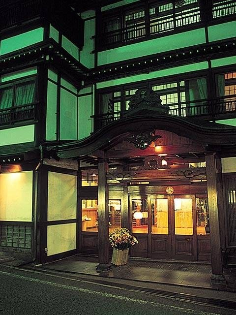 山本館