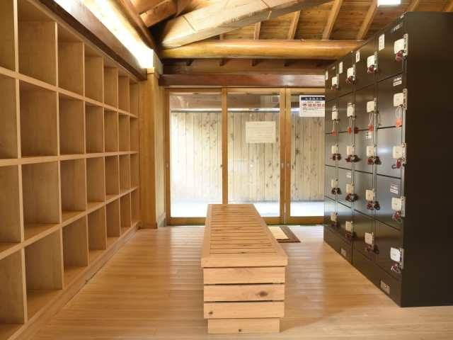 目の前は草津の山並み!開放感バツグンの露天風呂「西の河原露天風呂」