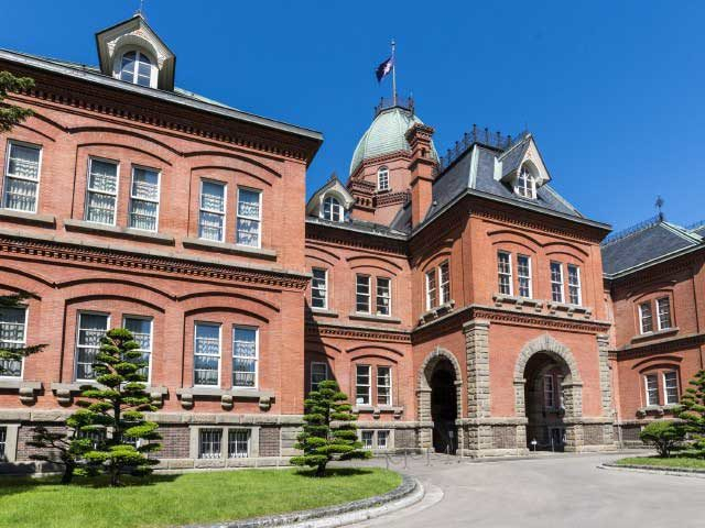 赤れんが庁舎の建築美を鑑賞