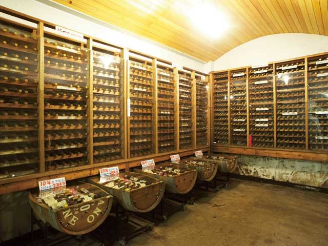 ふらのワイン工場(富良野市ぶどう果樹研究所)