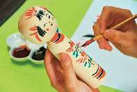 絵付け体験にトライしよう!