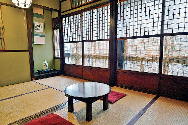 ゲストハウス楽座