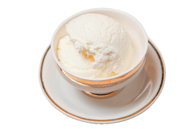 【必食】スノーロイヤルバニラアイスクリーム 770円