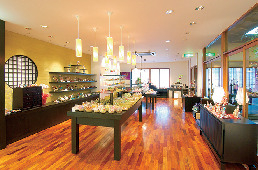 愛らしい細工ものが勢ぞろい「嵐山ちりめん細工館 嵐山本店」