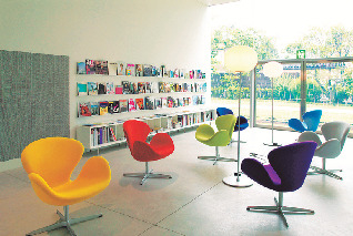 誰でも使用できるアートライブラリー