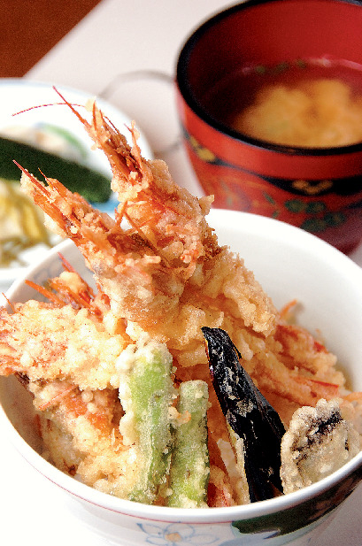 【香林坊&片町×グルメ】1日10食限定の甘エビ天丼が人気「割烹 むら井」