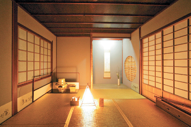 【ひがし茶屋街×お茶屋見学】金沢ひがし茶屋街 懐華樓