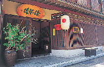 【ひがし茶屋街×お茶屋見学】金沢ひがし茶屋街 懐華樓