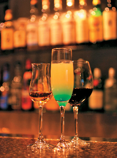 【京都・鴨川のディナー】Bar ATLANTIS