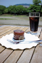 【京都・鴨川】サロン ド ロワイヤル 京都本店