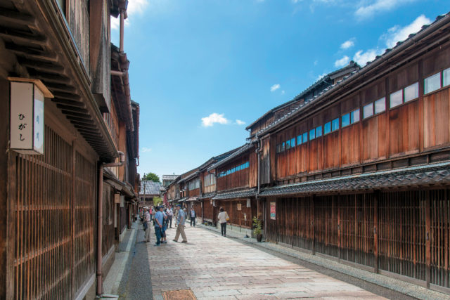 【1泊2日の金沢観光モデルコース】1.ひがし茶屋街