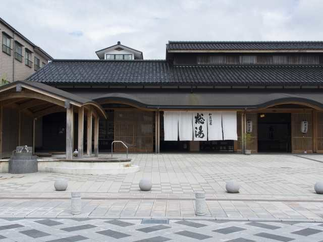 【和倉温泉×お湯を楽しむ】共同温泉で和倉の名湯を心ゆくまで堪能「和倉温泉総湯」