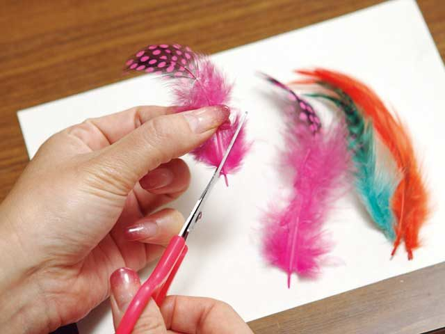 加賀毛針ブローチ作り体験