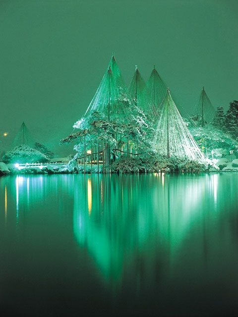 【兼六園】かしこくめぐるコツ②ライトアップも必見!