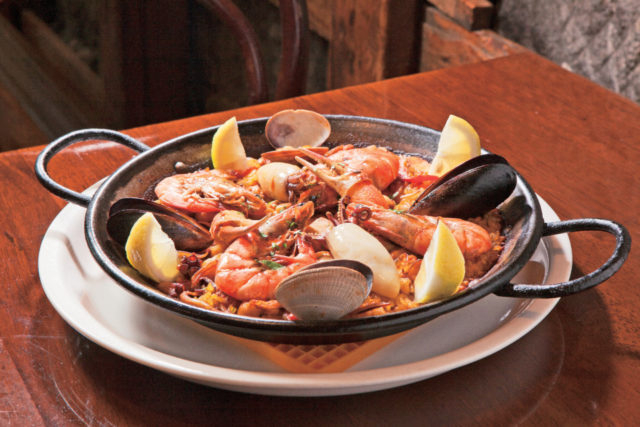 【小樽おすすめレトロカフェ&レストラン】洋食屋マンジャーレTAKINAMI