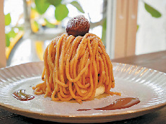 カフェでキレイな1枚が撮りたかったのに、地味になっちゃいました……