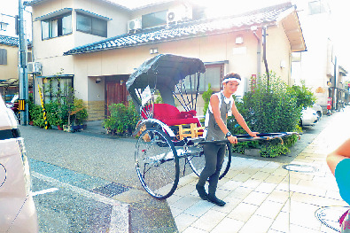 雰囲気たっぷり人力車!