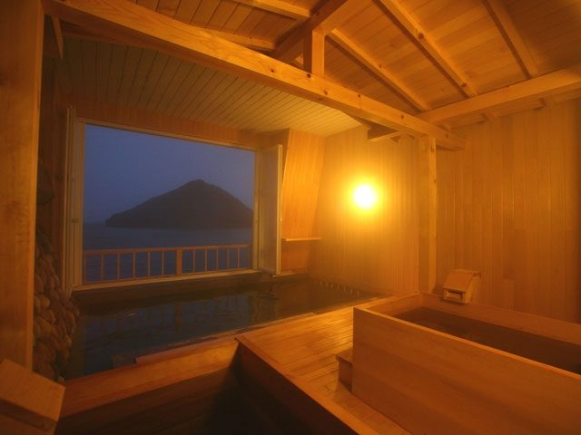 絶景の宿 浅虫さくら観光ホテル