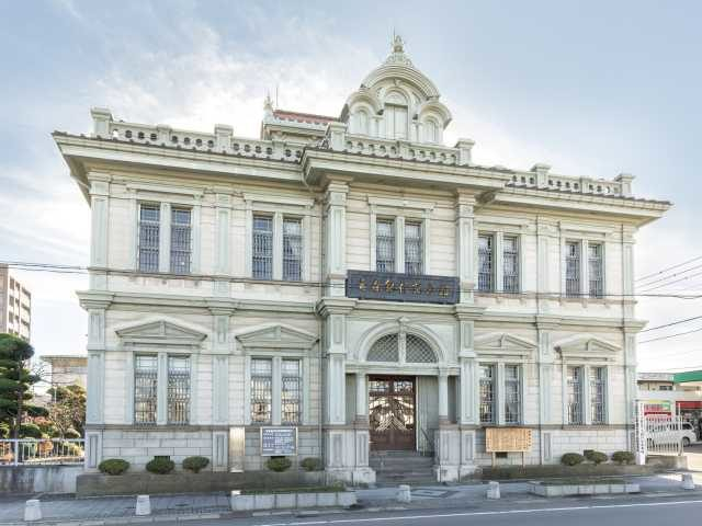 重厚で和洋折衷のルネサンス風様式「青森銀行記念館」