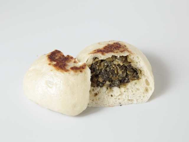 懐かしい味のおやきはアツアツのふかしたて「相木商会」