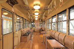 まちを走るかわいいレトロ電車を活用しよう