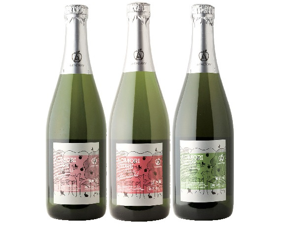 青森駅隣【A-FACTORYのお土産】アオモリシードルドライ(右)、スタンダード(中央)、スイート(左)520㎖ 各1760円