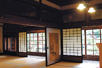 太宰治記念館「斜陽館」