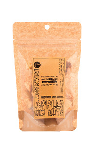 青森駅隣【A-FACTORYのお土産】スモークナッツ&アップルドライフルーツ 486円