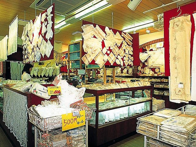 大城レース 夏の店