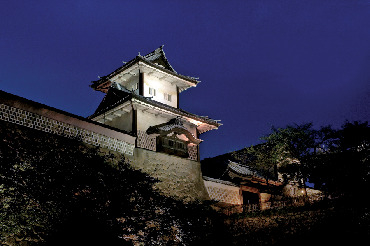 【金沢×ライトアップ】金沢のシンボルです「金沢城 石川門」