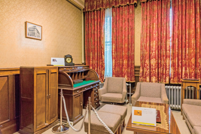 旧三井銀行小樽支店