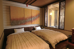 渓声の宿いずみや