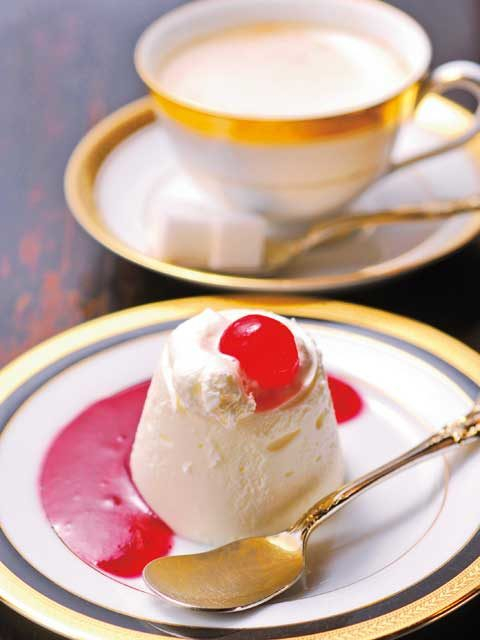 【京都×レトロ喫茶店】クラシカルな空間でウィンナコーヒーを「築地」