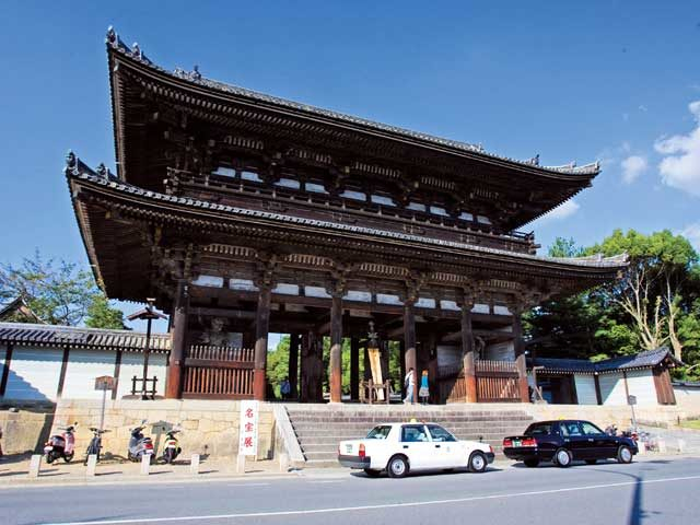 【金閣寺周辺×観光】高い格式を誇る名建築の宝庫「仁和寺」