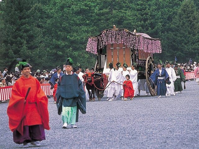 Check 優雅で古趣豊かな京都三大祭のひとつ「葵祭」