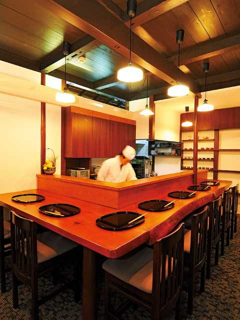 ロケーションも魅力お値打ちランチで旬を堪能「京料理 藤本」