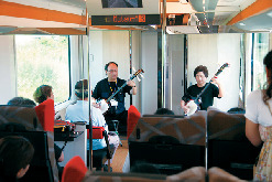 車内での楽しみもいろいろ