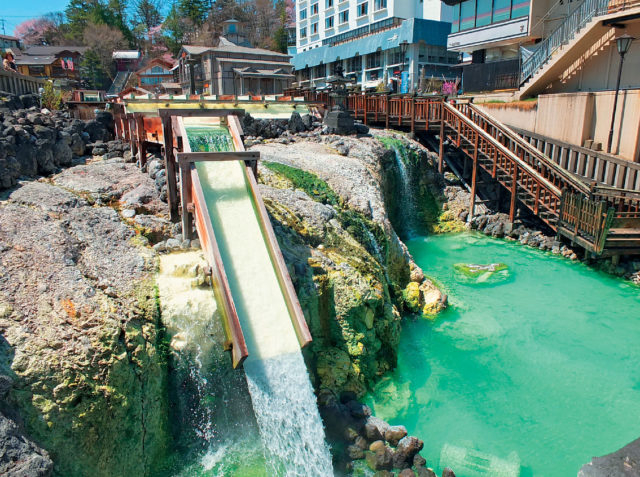 草津温泉 湯畑と周辺観光スポットをご紹介 伝統の湯もみショーもチェックしよう