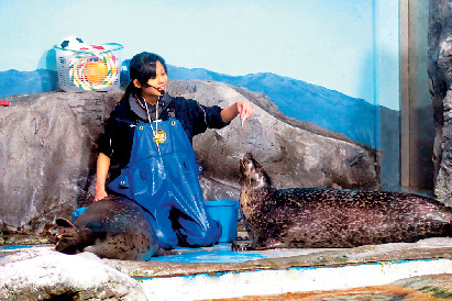 お食事タイムを見学しよう