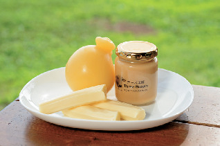 チーズ工房 Three Brown